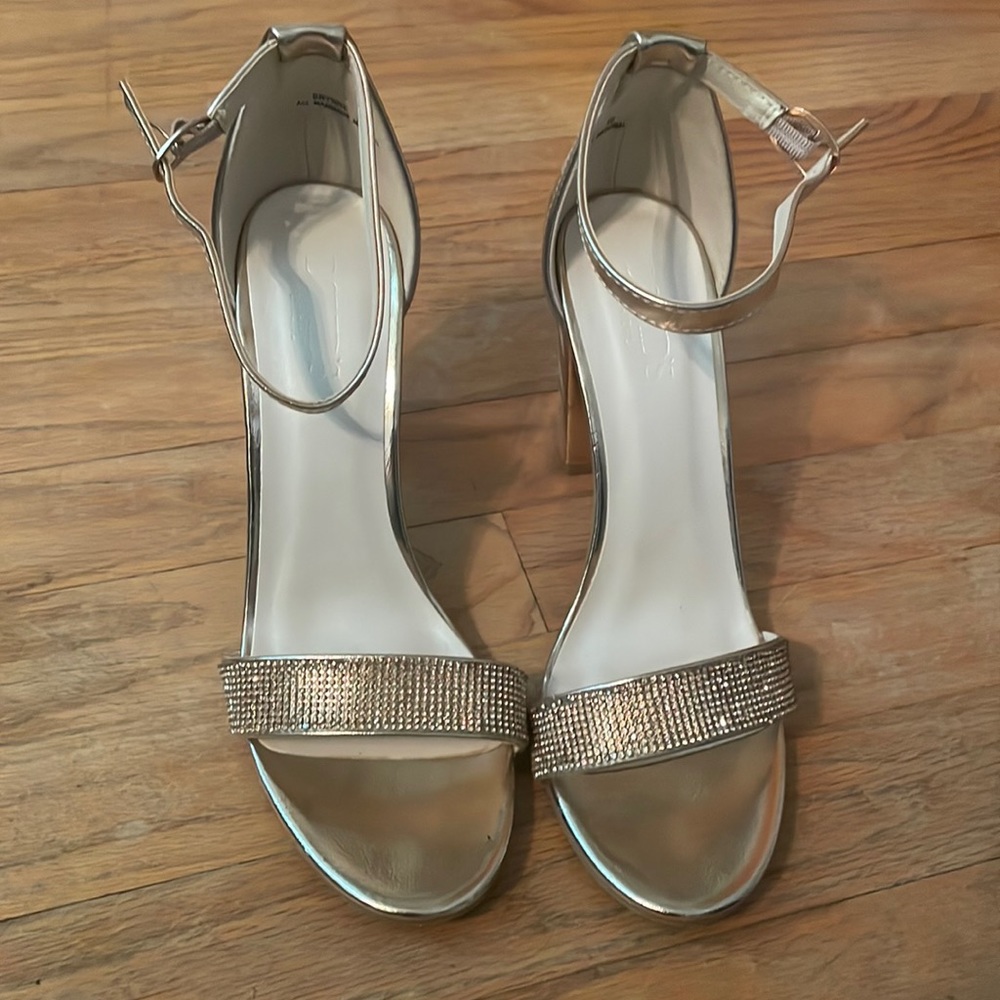David’s Bridal shoes worn 1 time at a wedding